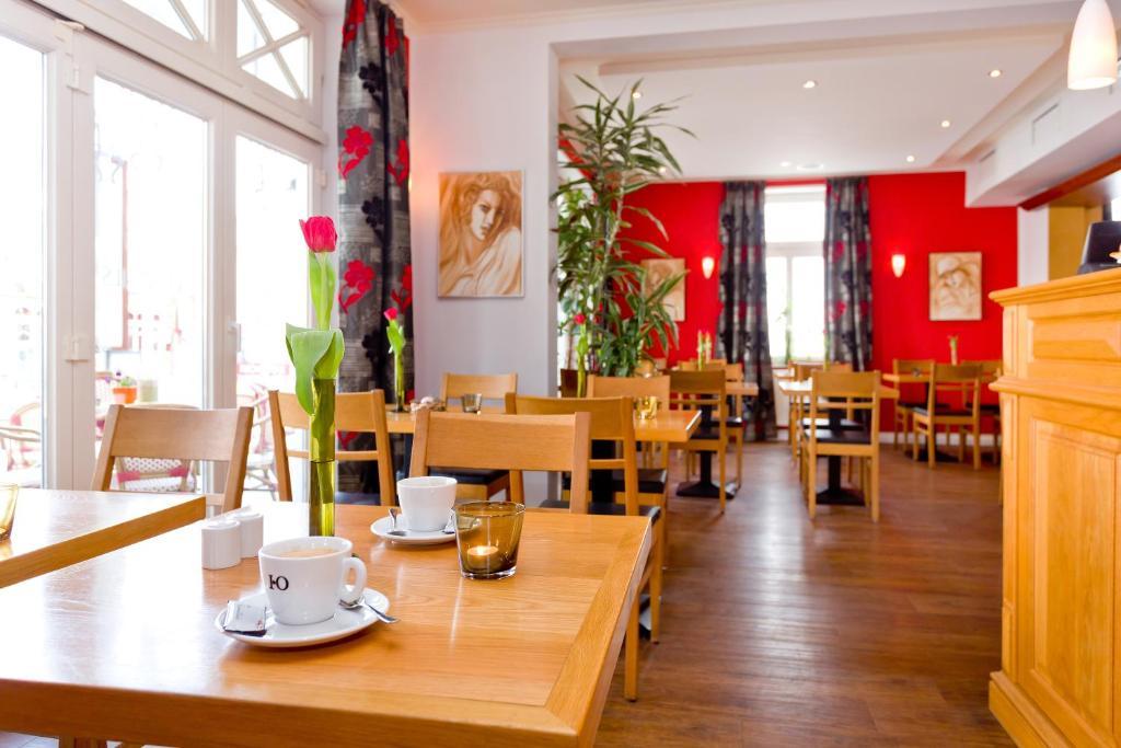 Hotel Villa Neander Binz Extérieur photo